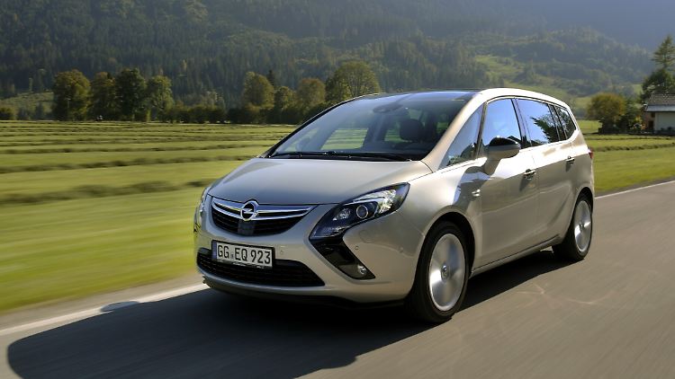 Den Opel Zafira C gibt es als Benziner und Diesel, aber auch mit Erd- und Flüssiggas-Triebwerken.