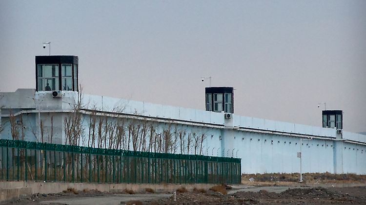 Hunderttausende Uiguren sind in chinesischen Arbeits- und Umerziehungslagern eingesperrt.