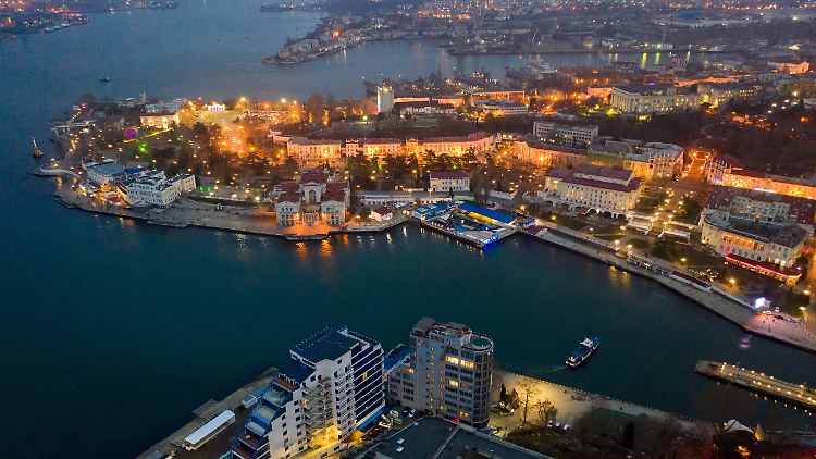 Blick auf Sewastopol. Die Stadt ist Heimat der russischen Schwarzmeerflotte.