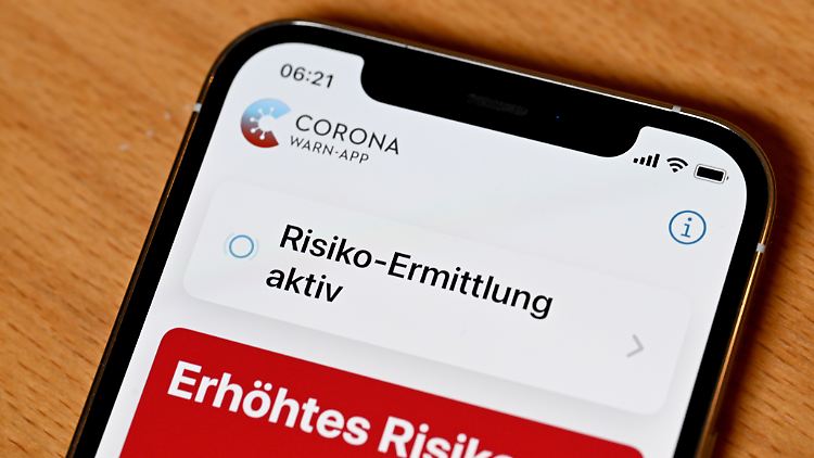Erst vor wenigen Tagen hatte Gesundheitsminister Lauterbach eine Umprogrammierung der Corona-Warn-App angekündigt.