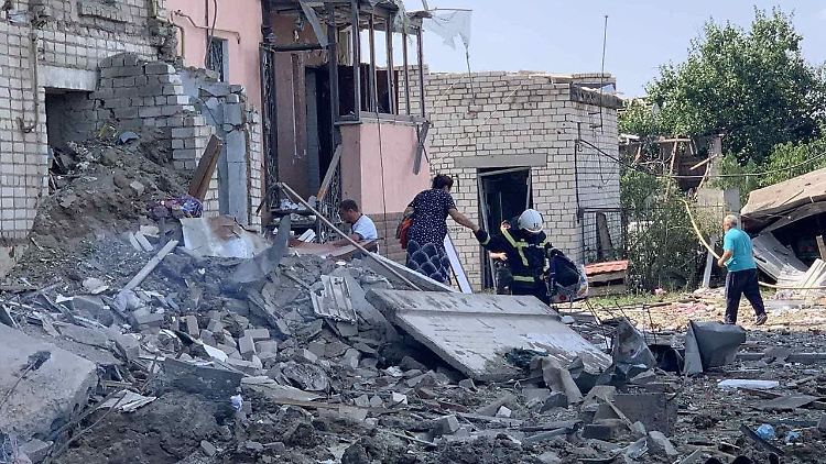 Die russischen Bomben trafen Wohnhäuser in der Stadt Wosnessensk.