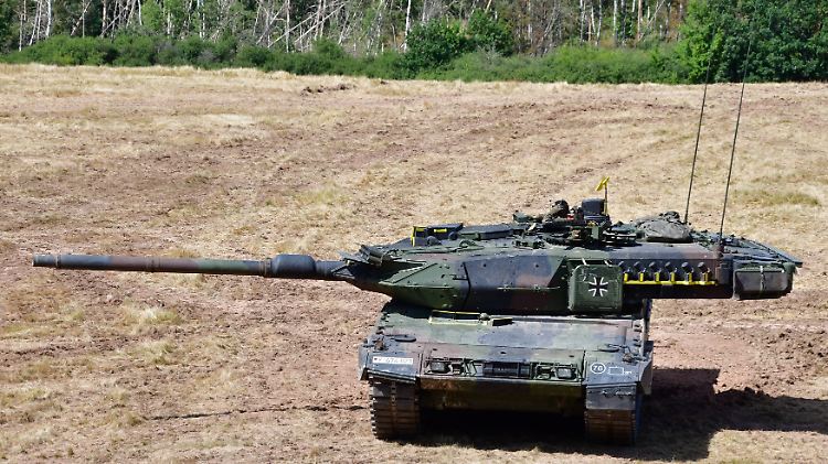 Die Kampfpanzer vom Typ "Leopard" 2 werden in der Ukraine gebraucht.