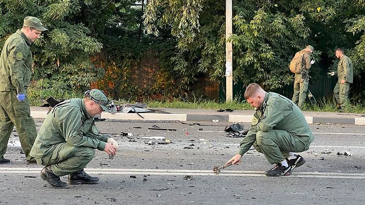 Westliche Experten zweifeln die Kreml-Version der Ermordung von Darja Dugina an, da sie grundsätzlich Russlands Präsident Putin besser in die Hände spielt als andere Theorien zu dem Mordfall.