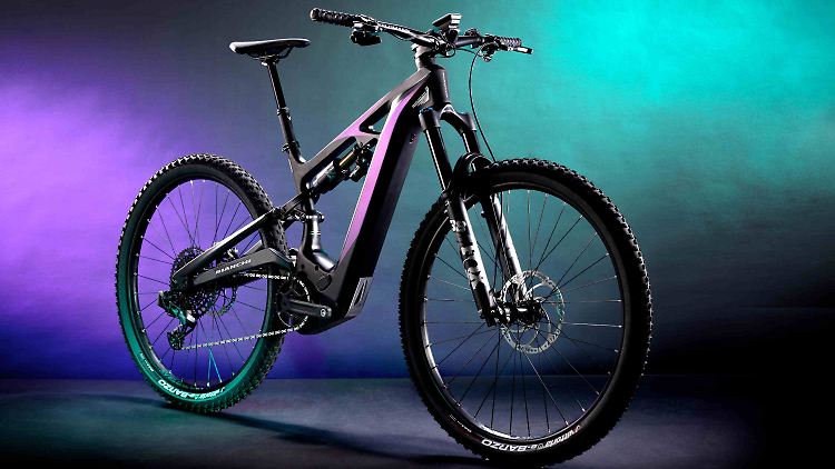 Mit dem E-Vertic FX-Type Pro bietet Bianchi ein Fully für anspruchsvolle Offroader an.