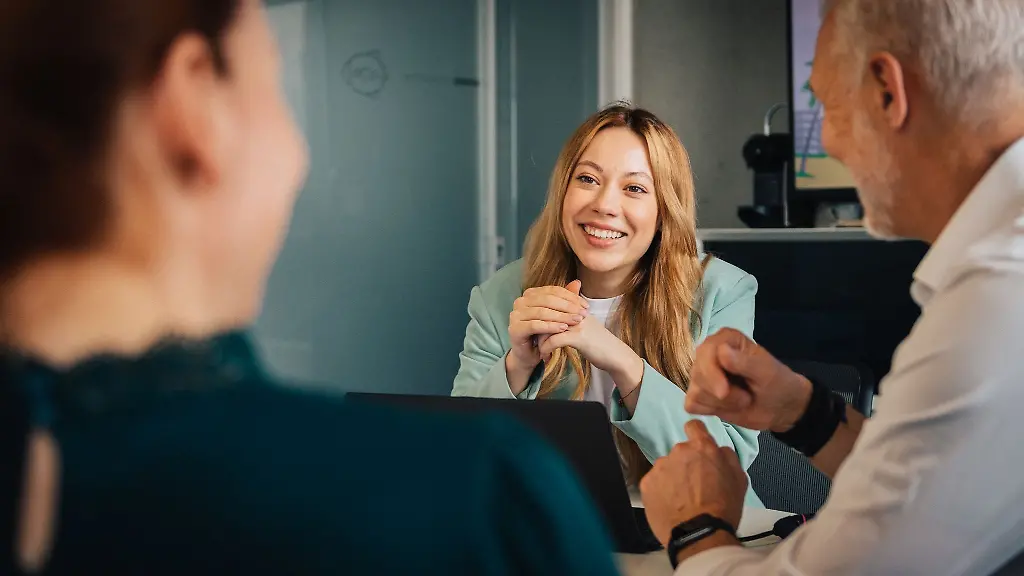 Mehr-Geld-aushandeln-Gute-Vorbereitung-und-ein-souveraener-Auftritt-sind-entscheidend-fuer-den-Erfolg