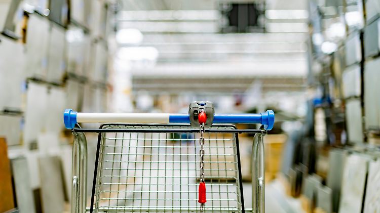 Die Verbraucher werden durch ihr Kaufverhalten in diesem Jahr wohl nicht die Wirtschaft anschieben, meint das IFO-Institut.