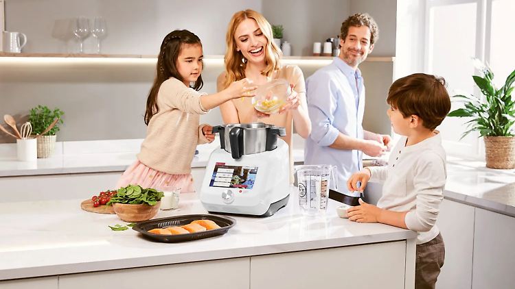 Die Küchenmaschine Monsieur Cuisine Smart ist aktuell wieder bei Lidl verfügbar. Was kann die Thermomix-Konkurrentin?