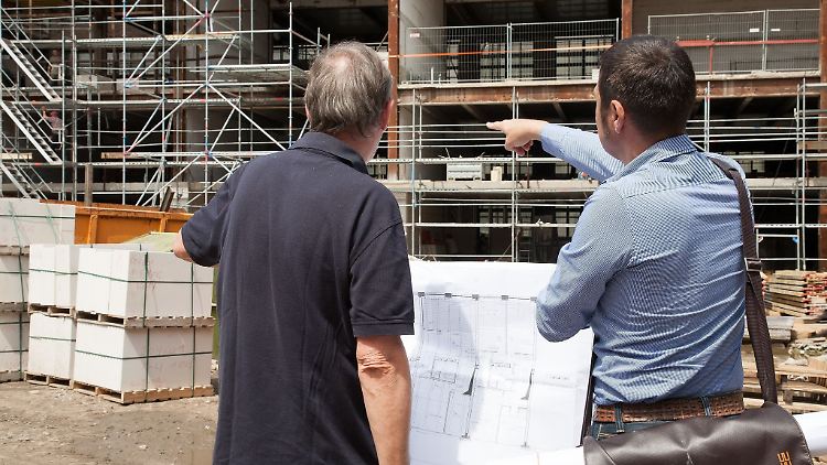 Wer ein Bauprojekt leitet, verfolgt eine Fachkarriere, muss aber trotzdem jeden Tag mit vielen Gewerken kommunizieren