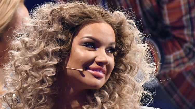 Bleibt mit ihren Perücken mutmaßlich zu Hause: Shirin David.