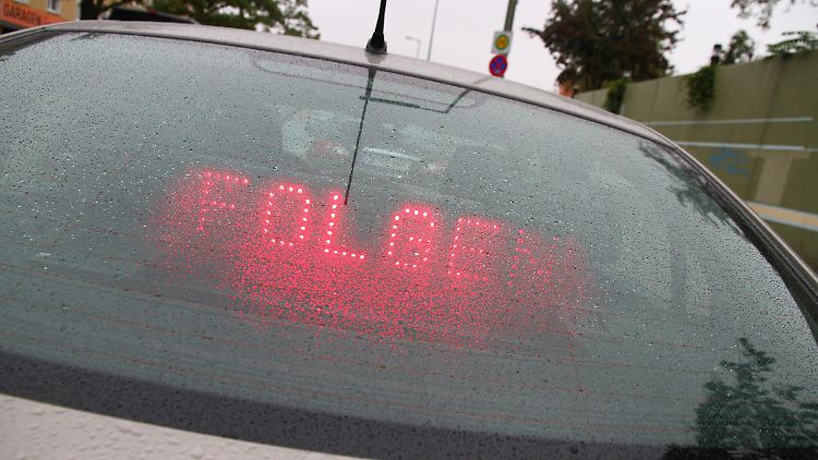 Bei der Überprüfung des Fahrers stellten die Streifenpolizisten fest, dass dieser erst eine Woche zuvor Kollegen in Brandenburg ins Netz gegangen war.