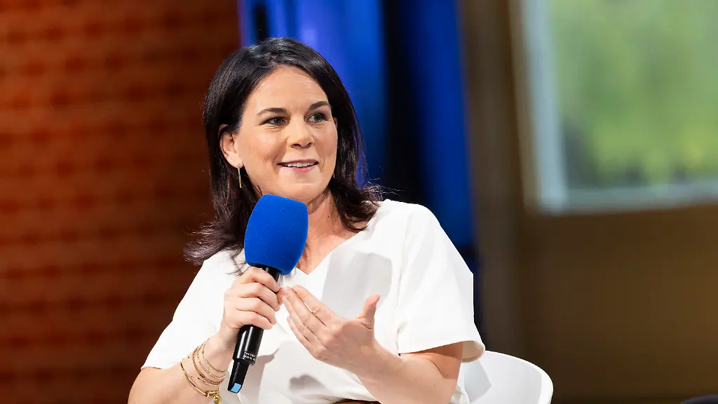 8d706750d9c5b7d823439ccf74160405