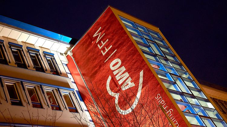 Die Frankfurter Staatsanwaltschaft durchleuchtet derzeit die AWO-Kreisverbände in Frankfurt und Wiesbaden. 