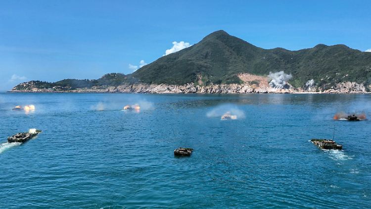 Mythos Wiedervereinigung: Die chinesische Marine hält am Mittwoch eine großangelegte Militärübung ab. 