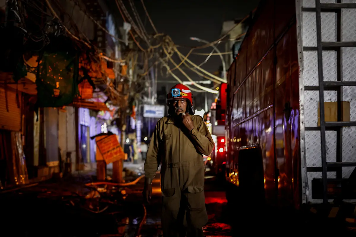 2024-06-27T100428Z-693782735-RC2FA8ADJV6J-RTRMADP-3-ASIA-WEATHER-INDIA-FIRES