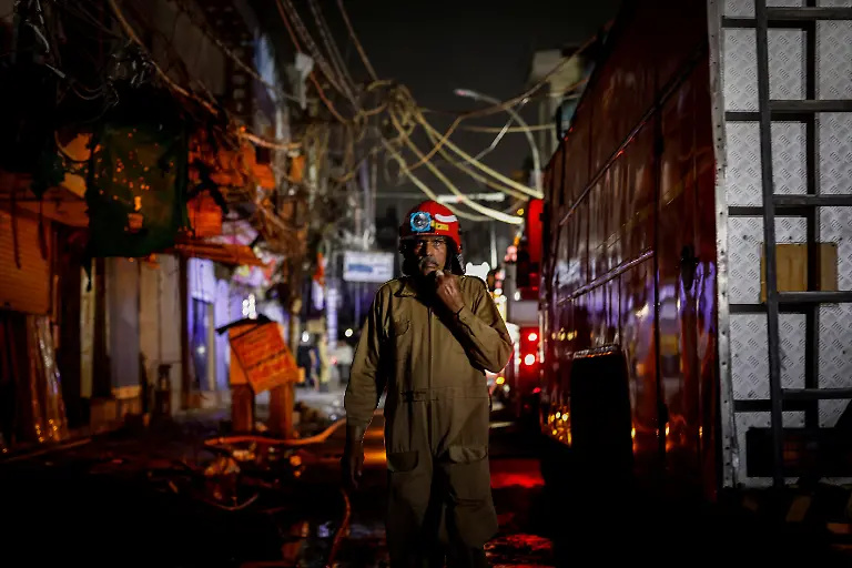 2024-06-27T100428Z-693782735-RC2FA8ADJV6J-RTRMADP-3-ASIA-WEATHER-INDIA-FIRES