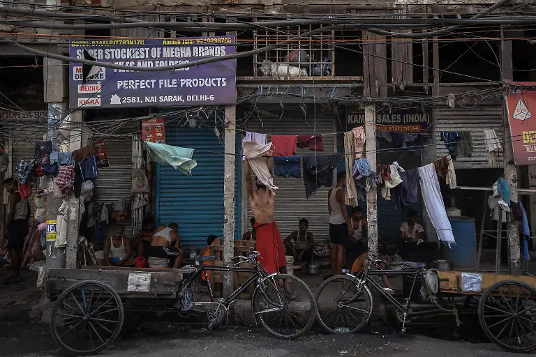 2024-06-27T100417Z-446906427-RC2FD8AGO37L-RTRMADP-3-ASIA-WEATHER-INDIA-FIRES