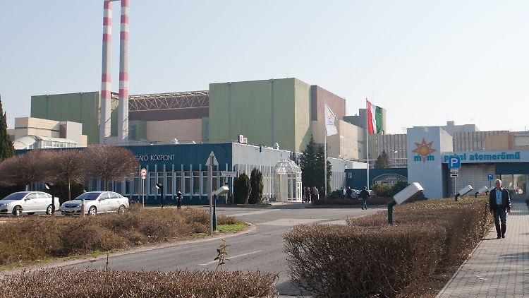 Schon seit den 1980er-Jahren ist das Atomkraftwerk im 100 Kilometer südlich von Budapest gelegenen Paks in Betrieb.