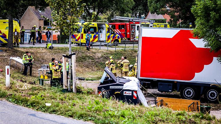 Der Lkw-Fahrer blieb bei dem Unglück unverletzt.