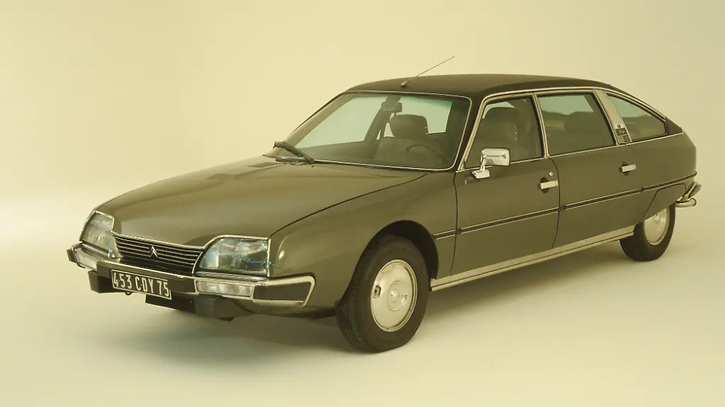 01-Praesidiale-Avantgarde-Der-aerodynamische-Citroen-CX-Prestige-diente-drei-franzoesischen-Praesidenten-als-futuristische-Limousine-Quelle-Citroen-Stellantis