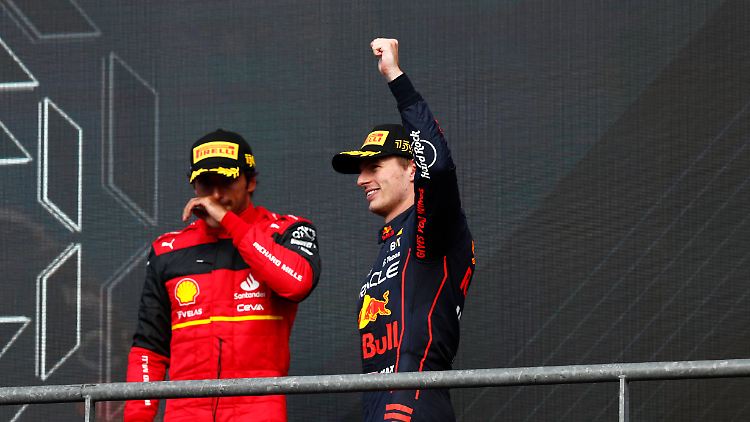 Alle anderen müssen Verstappen staunend zusehen.