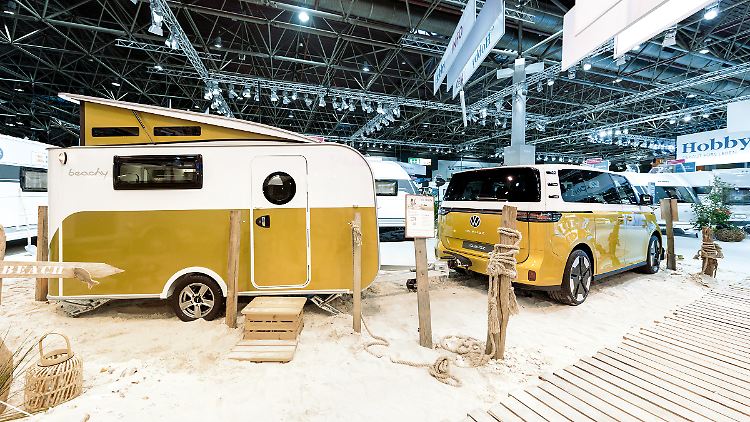 Hobby präsentiert auf dem Caravan-Salon in Düsseldorf mit dem Beachy Air die Studie eines Leichtbau-Wohnwagens.