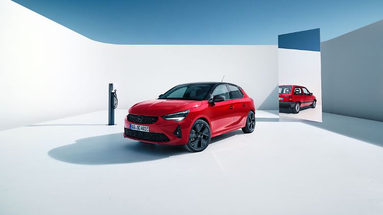 Opel feiert 2022 den 40. Jahrestag des Corsa mit einem auf 1982 Einheiten limitierten Sondermodell.