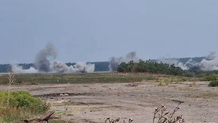 Explodierende Munition in der Region Cherson - nach ukrainischen Angaben ist diese derzeit Schauplatz einer Gegenoffensive.