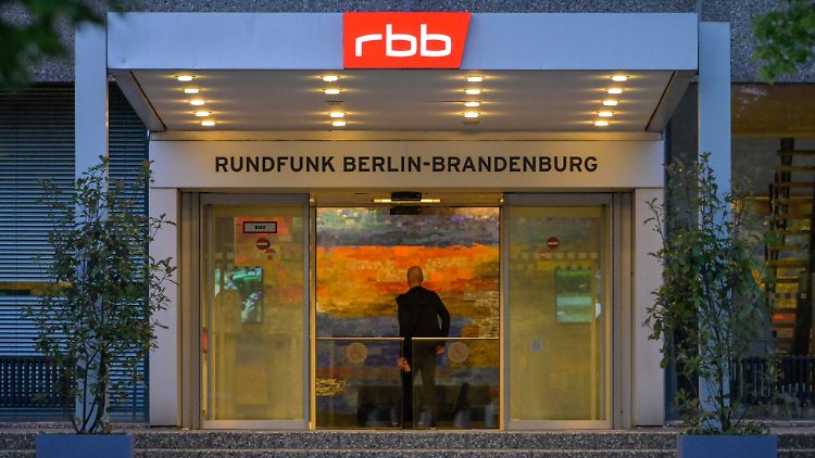 Die goldenen Zeiten in der RBB-Chefetage sollen passé sein.