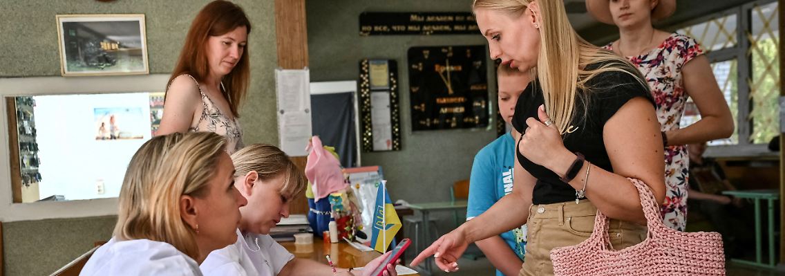 2022-08-29T000000Z_1610866410_RC276W9NLYPI_RTRMADP_3_UKRAINE-CRISIS-ZAPORIZHZHIA-CENTRE.JPG