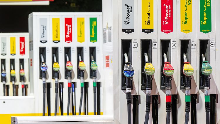 Für den Tankrabatt wurde die Energiesteuer auf Diesel und Benzin gesenkt - damit ist ab September Schluss. 