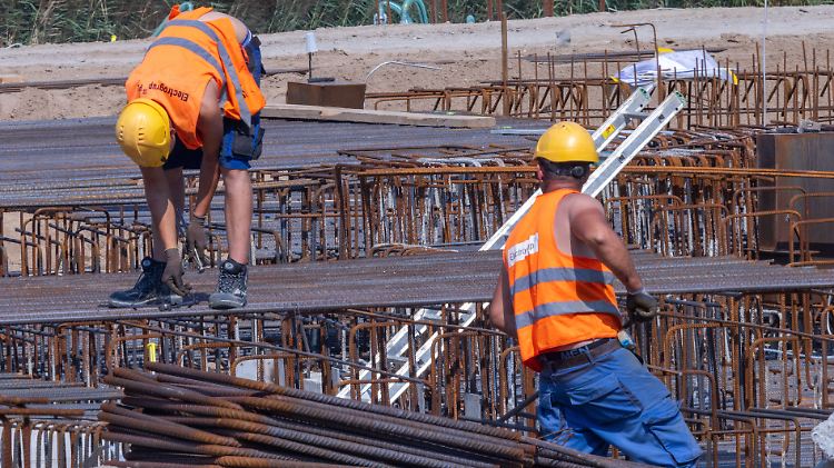 Der Arbeitsmarkt zeigte sich im August erneut sehr robust, wie die BA mitteilt.