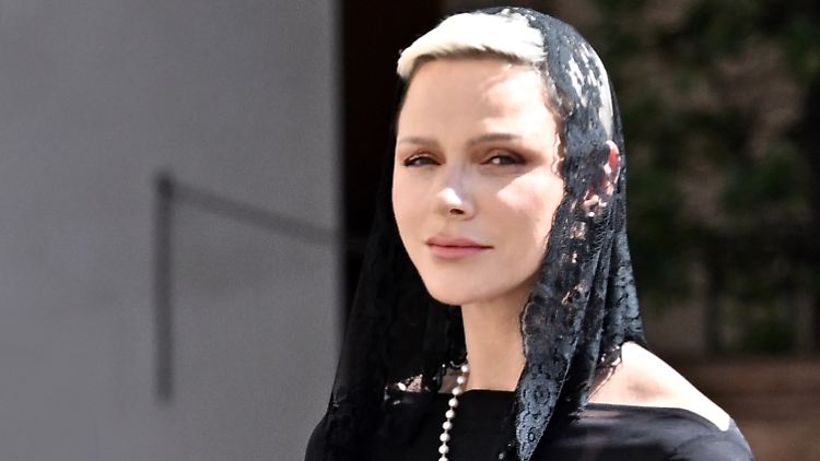 Im Juli besuchte sie den Papst: Charlène von Monaco.