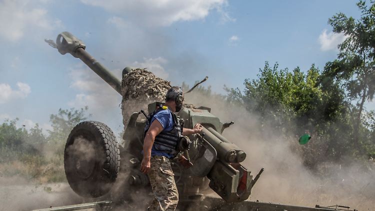 Ukrainische Haubitze beim Einsatz in der Region um Cherson vor einigen Tagen.