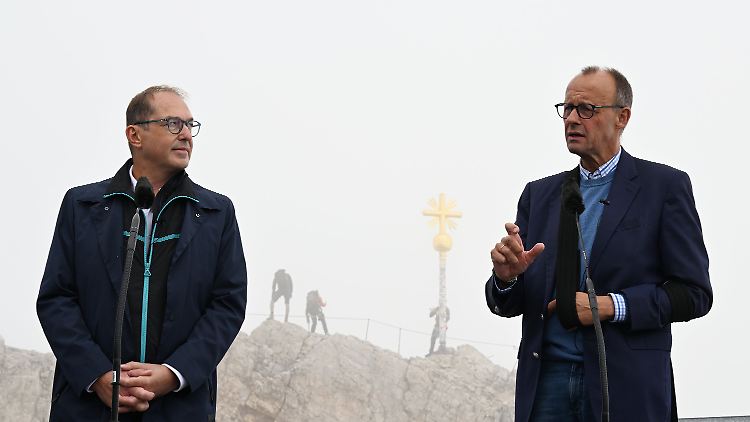 CSU-Landesgruppenchef Dobrindt und CDU-Chef Merz legen in den kommenden Tagen die Politik der Union fest.