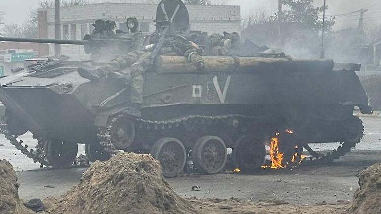 Das vom ukrainischen Geheimdienst veröffentlichte Foto soll gefallene Fallschirmjäger der 31. Brigade bei Hostomel zeigen.