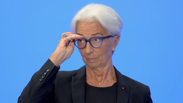 Sie sei sicher, dass die EZB ihr Inflationsziel von zwei Prozent wieder erreichen werde, sagt Chefin Christine Lagarde.