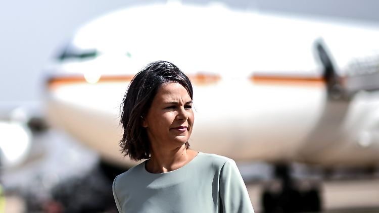 Annalena Baerbock bekam einen Shitstorm zu spüren. Der Bundeskanzler nimmt sie in Schutz.