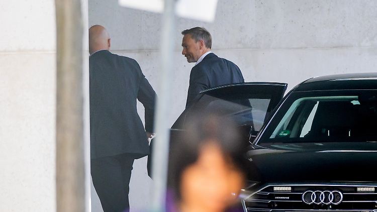 Finanzminister Christian Lindner scheint sich auf die Verhandlungen zu freuen.