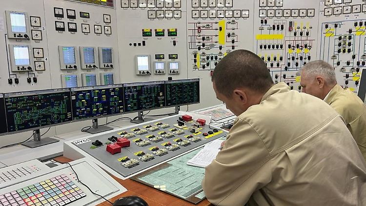 Zwei IAEA-Experten sollen dauerhaft in dem Kraftwerk bleiben. 