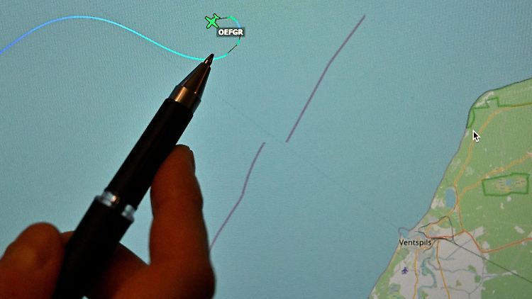 Der Privatflieger war auf dem Weg von Spanien nach Köln bis über die Ostsee geflogen und dort vor der Küste Lettlands ins Meer gestürzt.