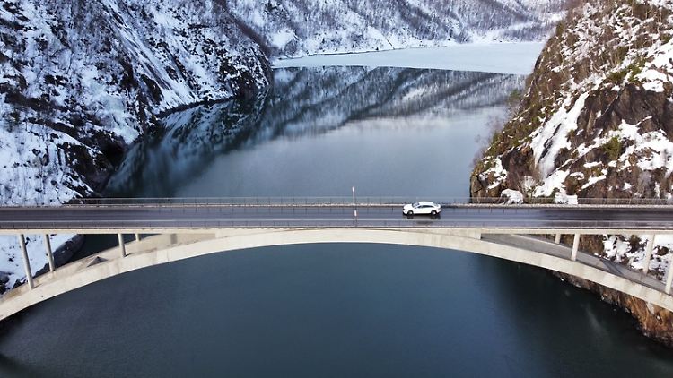 Fjord-Feeling auf der E6 nördlich von Fauske.