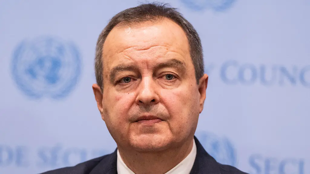 Serbiens-Innenminister-Ivica-Dacic-hat-mit-EU-Innenkommissarin-Ylva-Johansson-ein-Abkommen-unterzeichnet-laut-dem-Frontex-eigene-Beamte-auf-serbischem-Boden-einsetzen-darf