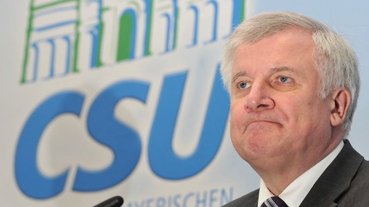 Seehofer: "Ich schau mir das jetzt mal in Ruhe an."
