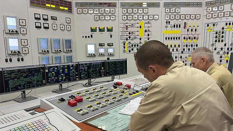 Die ukrainischen Angestellten des AKW Saporischschja arbeiten unter "extrem stressigen Bedingungen", wie die IAEA feststellt.