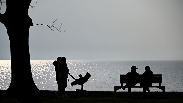 Für altere Frauen bleibt der Kinderwunsch oft unerfüllt: Ab 40 sinkt die Schwangerschaftsrate und die Fehlgeburtenrate nimmt stark zu.
