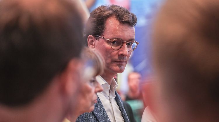 Hendrik Wüst hat noch etwas mit der Bundesregierung zu besprechen.