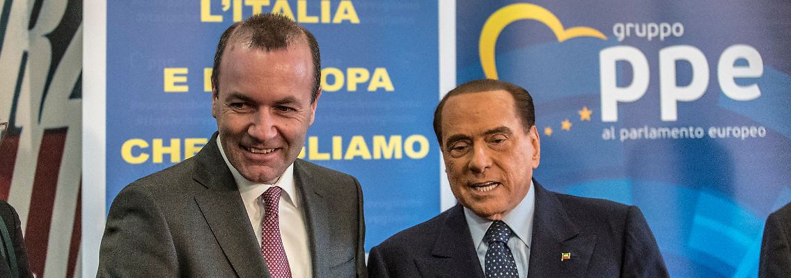 Manfred Weber (l) und Silvio Berlusconi (r) standen schon länger im Austausch - wie hier bei einem Treffen in Rom 2018.
