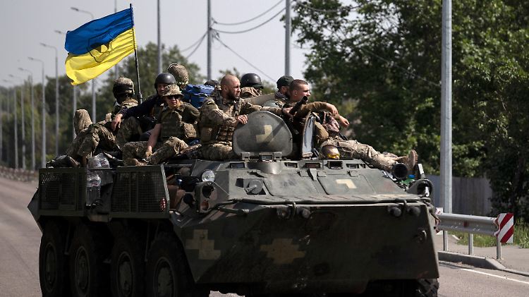 In der Region Charkiw wurden nach ukrainischen Angaben in den vergangenen Tagen mehr als 20 Dörfer befreit. 