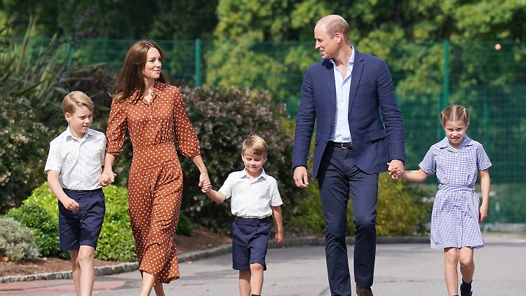 Royale Vorzeigefamilie: Prinz George, Prinzessin Charlotte und Prinz Louis (Mitte) mit ihren Eltern Prinz William und Kate in der Nähe von Ascot in Berkshire. 