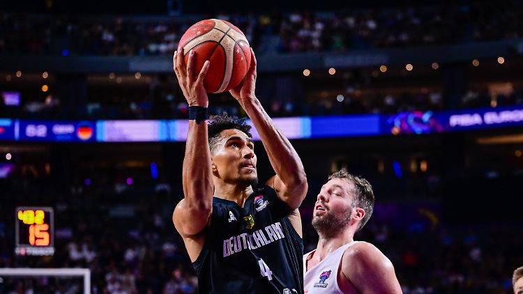 Maodo Lo und seine Teamkollegen wollen das Achtelfinale gegen Montenegro hochkonzentriert angehen.